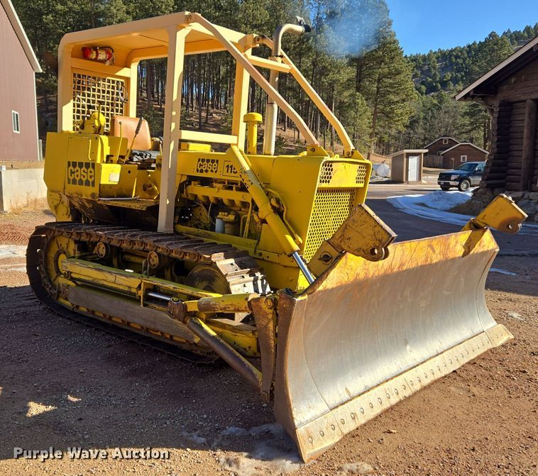 image for item DT7051 1970 Case 1150 dozer