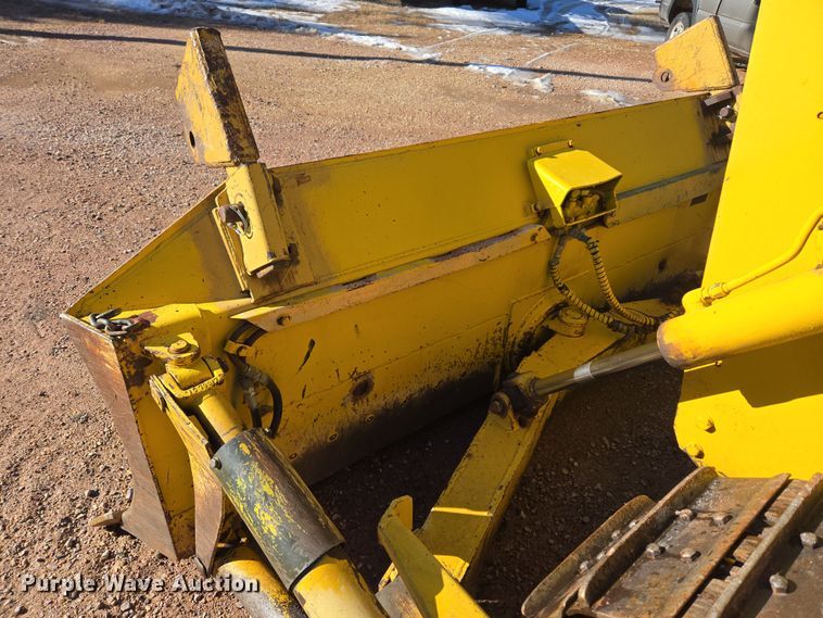 image for item DT7051 1970 Case 1150 dozer