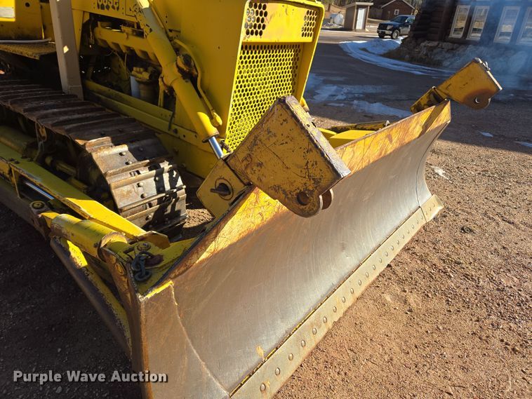 image for item DT7051 1970 Case 1150 dozer