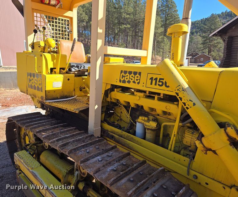 image for item DT7051 1970 Case 1150 dozer