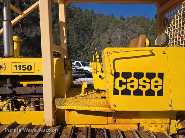 image for item DT7051 1970 Case 1150 dozer