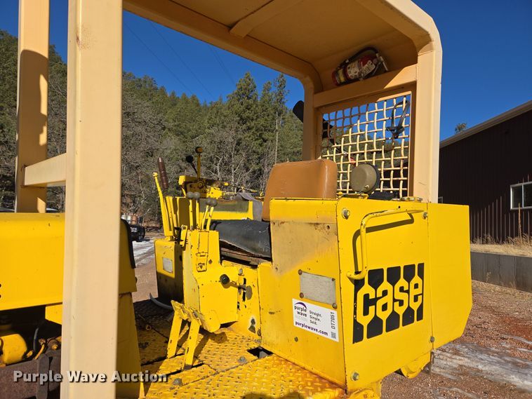 image for item DT7051 1970 Case 1150 dozer