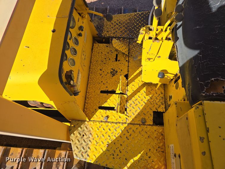 image for item DT7051 1970 Case 1150 dozer