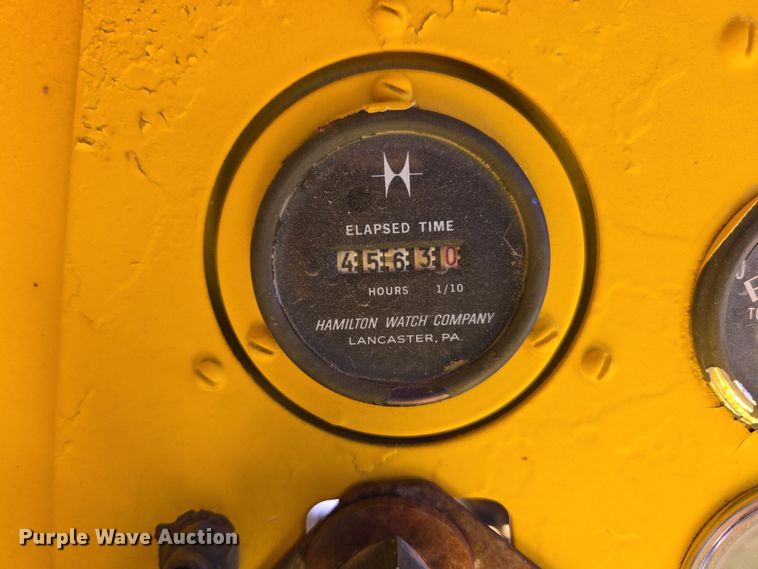 image for item DT7051 1970 Case 1150 dozer