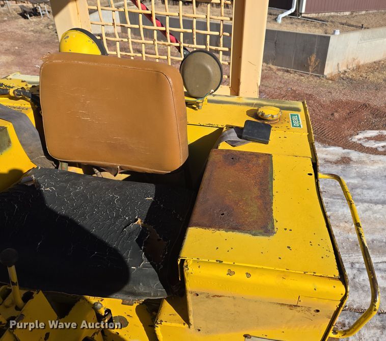 image for item DT7051 1970 Case 1150 dozer