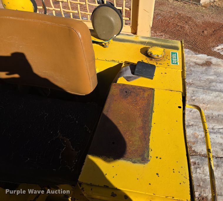image for item DT7051 1970 Case 1150 dozer