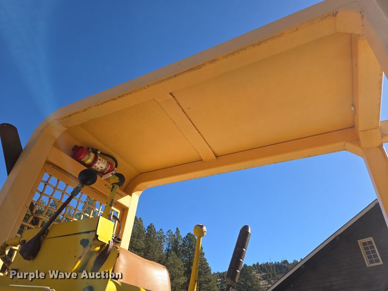 image for item DT7051 1970 Case 1150 dozer