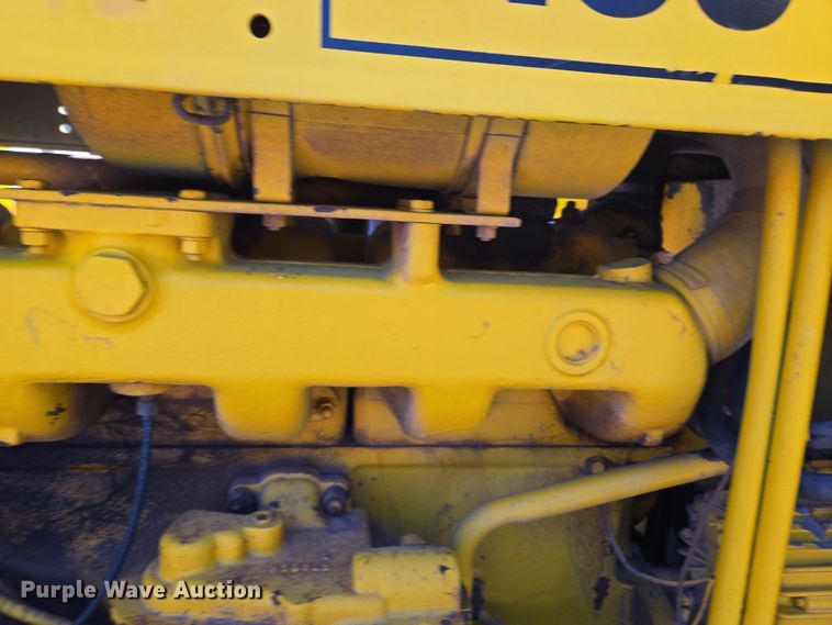 image for item DT7051 1970 Case 1150 dozer