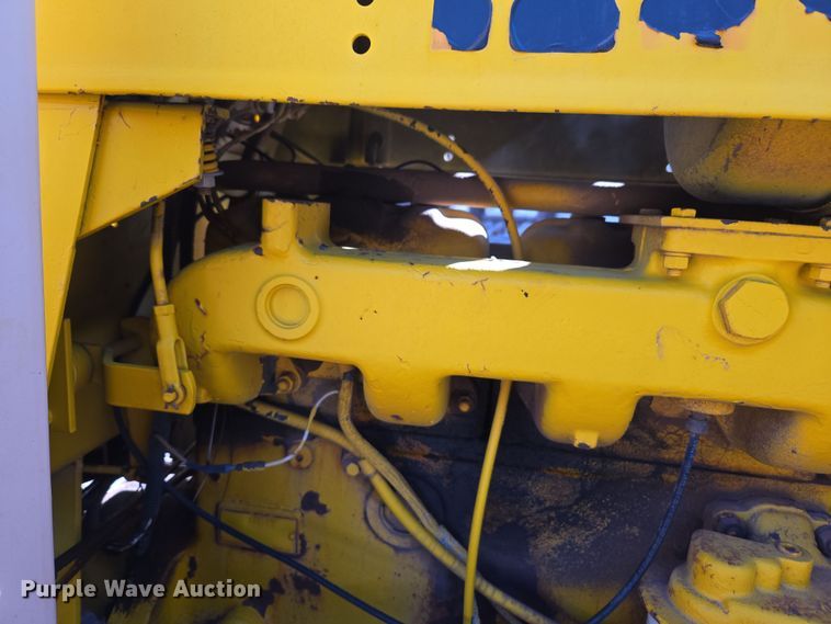 image for item DT7051 1970 Case 1150 dozer