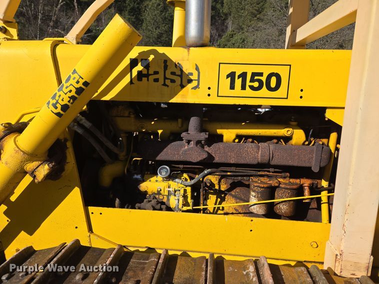 image for item DT7051 1970 Case 1150 dozer