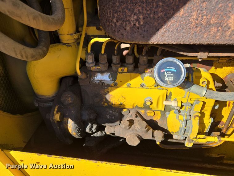image for item DT7051 1970 Case 1150 dozer