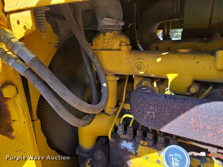 image for item DT7051 1970 Case 1150 dozer