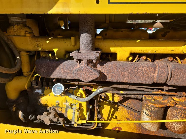 image for item DT7051 1970 Case 1150 dozer