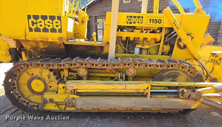 image for item DT7051 1970 Case 1150 dozer