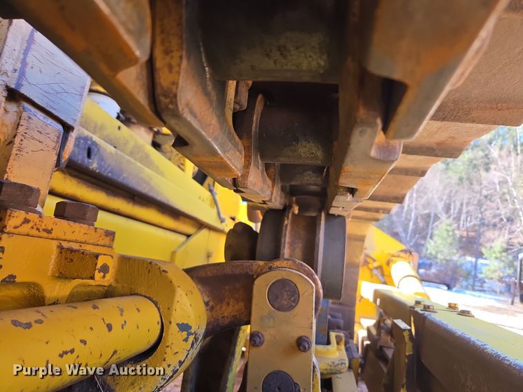 image for item DT7051 1970 Case 1150 dozer