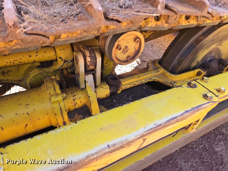 image for item DT7051 1970 Case 1150 dozer