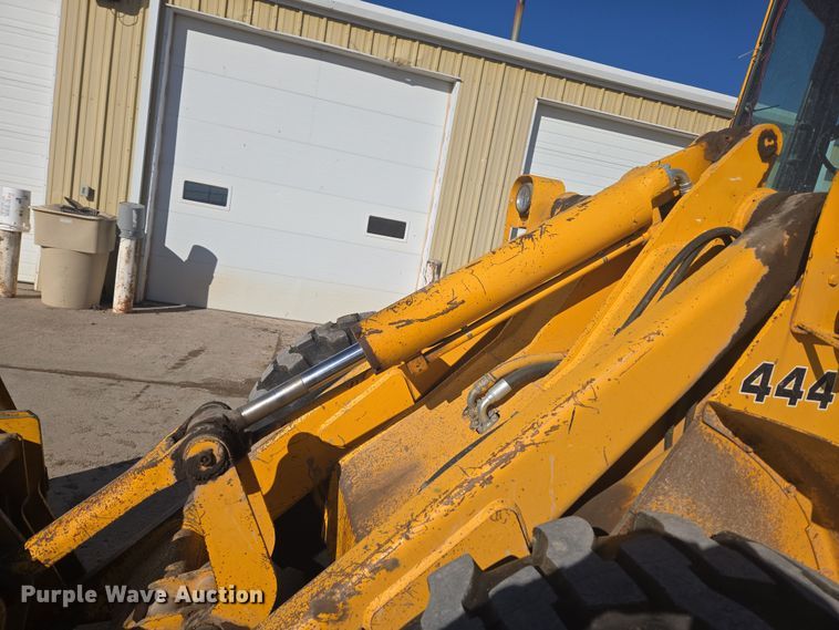 image for item DT7052 1981 John Deere 444C wheel loader