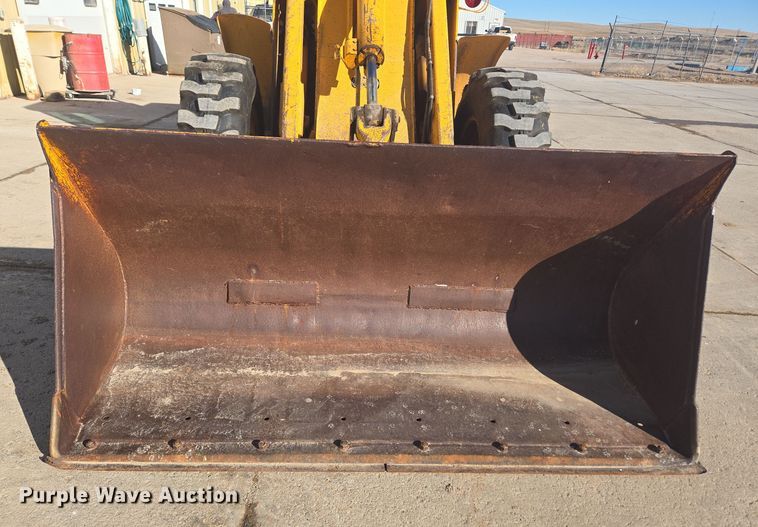 image for item DT7052 1981 John Deere 444C wheel loader