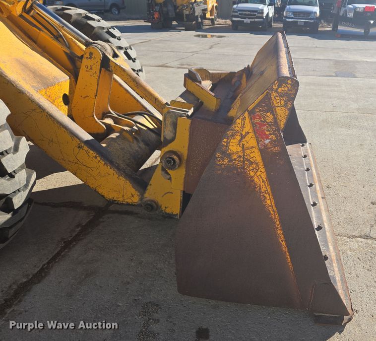 image for item DT7052 1981 John Deere 444C wheel loader