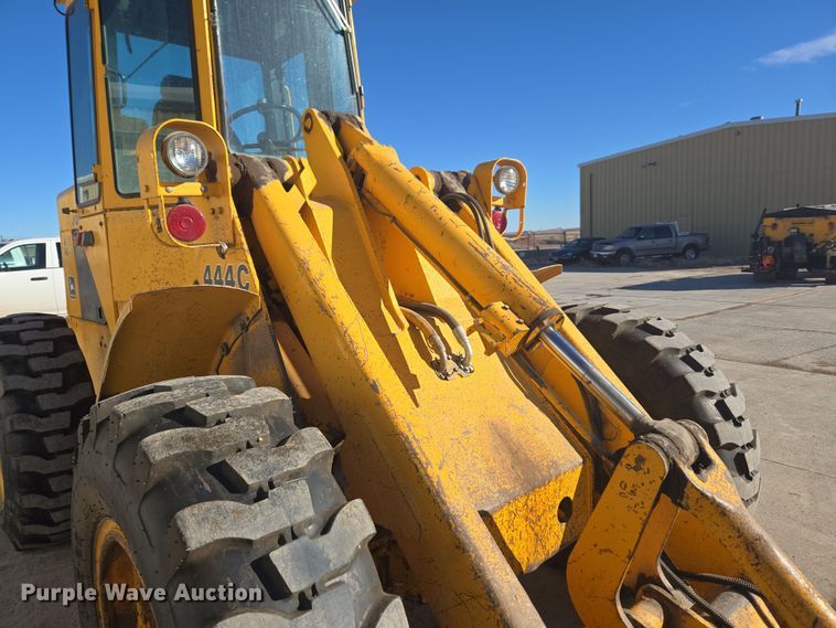 image for item DT7052 1981 John Deere 444C wheel loader