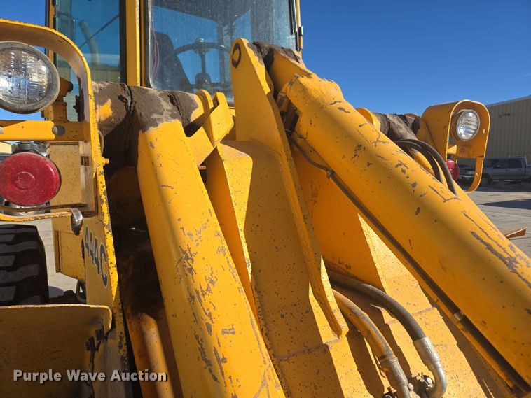 image for item DT7052 1981 John Deere 444C wheel loader