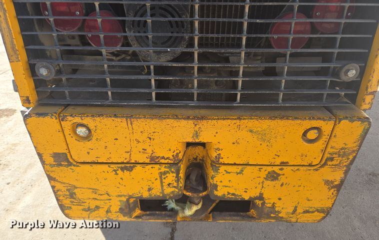 image for item DT7052 1981 John Deere 444C wheel loader