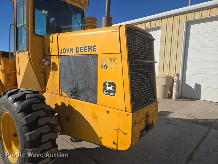 image for item DT7052 1981 John Deere 444C wheel loader