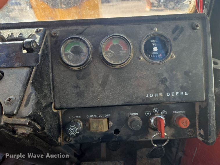 image for item DT7052 1981 John Deere 444C wheel loader