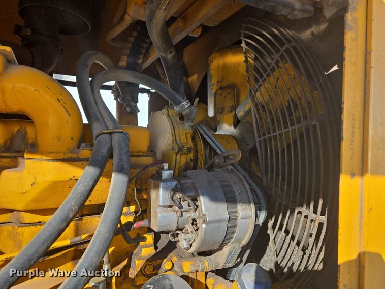 image for item DT7052 1981 John Deere 444C wheel loader