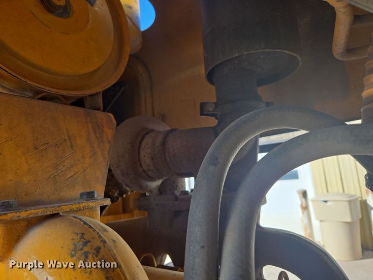 image for item DT7052 1981 John Deere 444C wheel loader