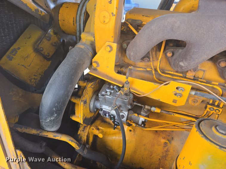 image for item DT7052 1981 John Deere 444C wheel loader