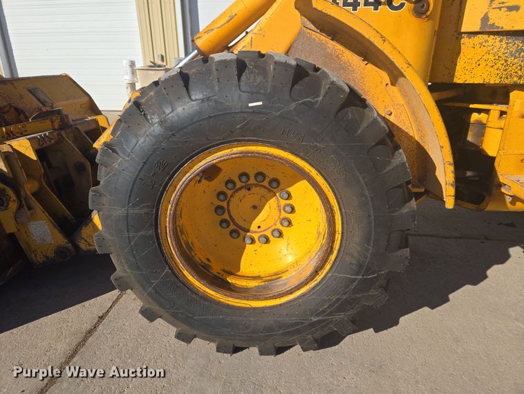 image for item DT7052 1981 John Deere 444C wheel loader