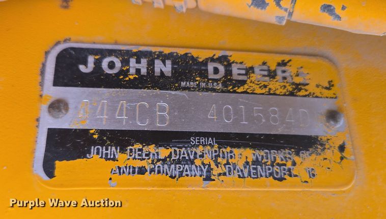 image for item DT7052 1981 John Deere 444C wheel loader
