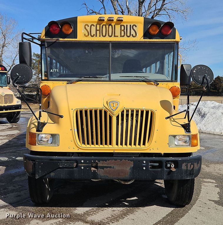 image for item DT7612 2004 International CE school bus
