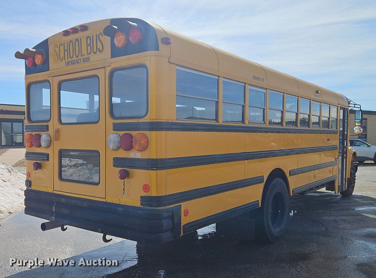 image for item DT7612 2004 International CE school bus