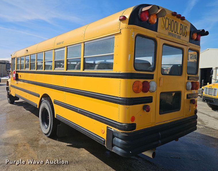 image for item DT7612 2004 International CE school bus