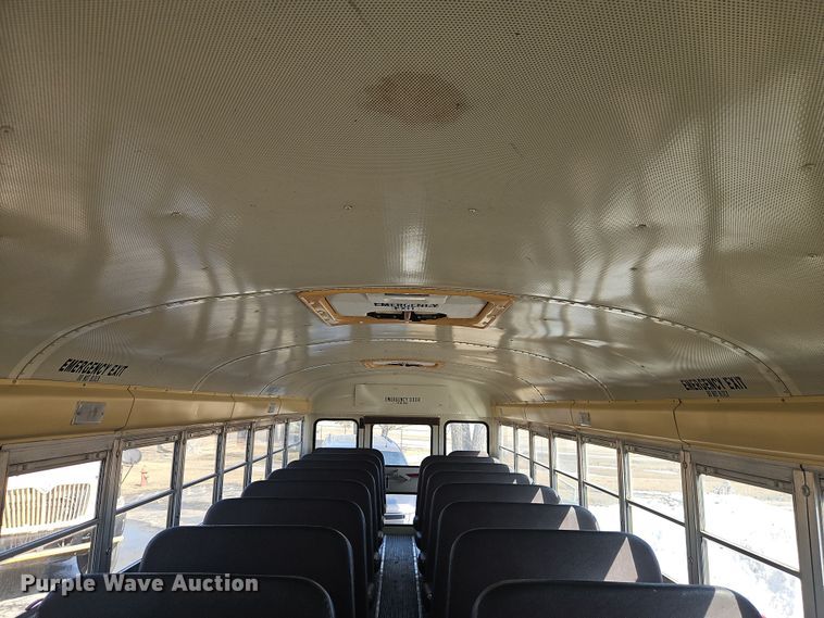 image for item DT7612 2004 International CE school bus