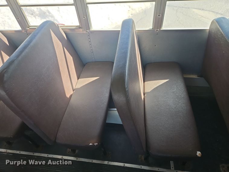 image for item DT7612 2004 International CE school bus