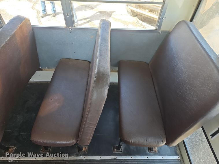 image for item DT7612 2004 International CE school bus