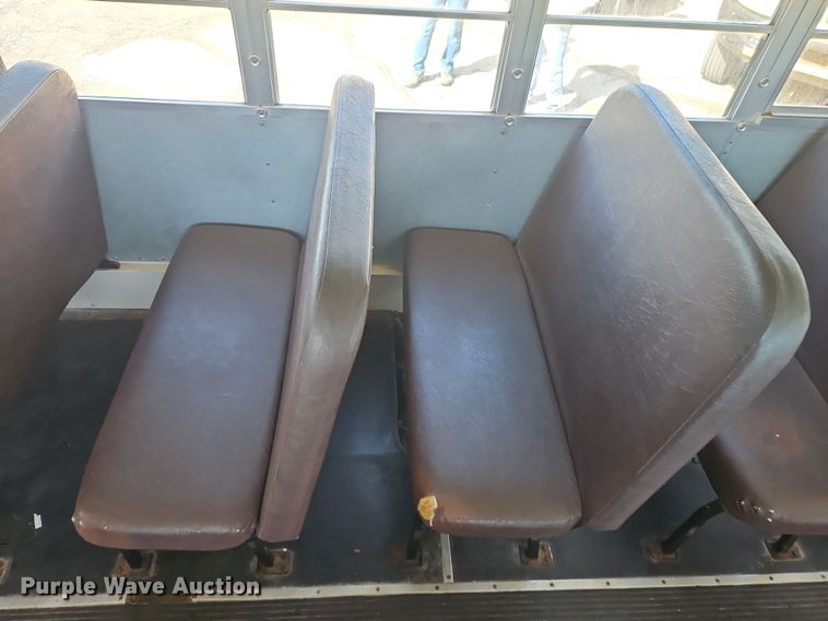 image for item DT7612 2004 International CE school bus