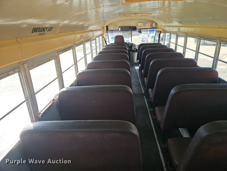 image for item DT7612 2004 International CE school bus