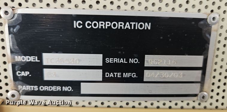 image for item DT7612 2004 International CE school bus