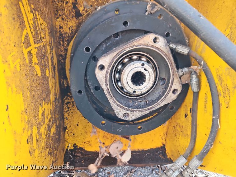 image for item DT7630 US Mower EX40 flail mower