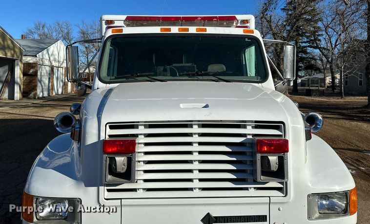 image for item DV0620 1997 International  4700LP rescue vehicle