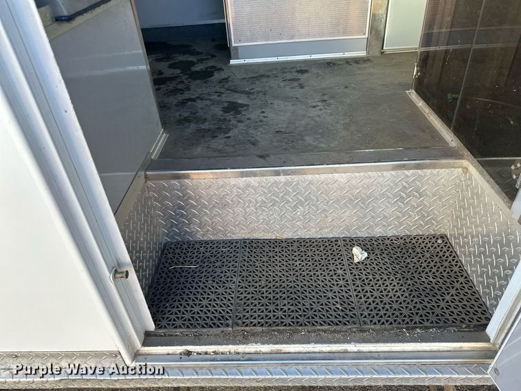 image for item DV0620 1997 International  4700LP rescue vehicle