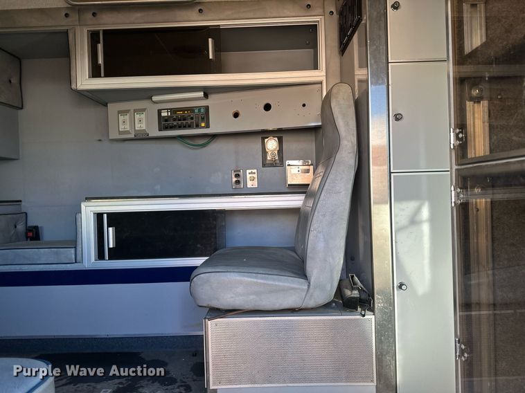 image for item DV0620 1997 International  4700LP rescue vehicle