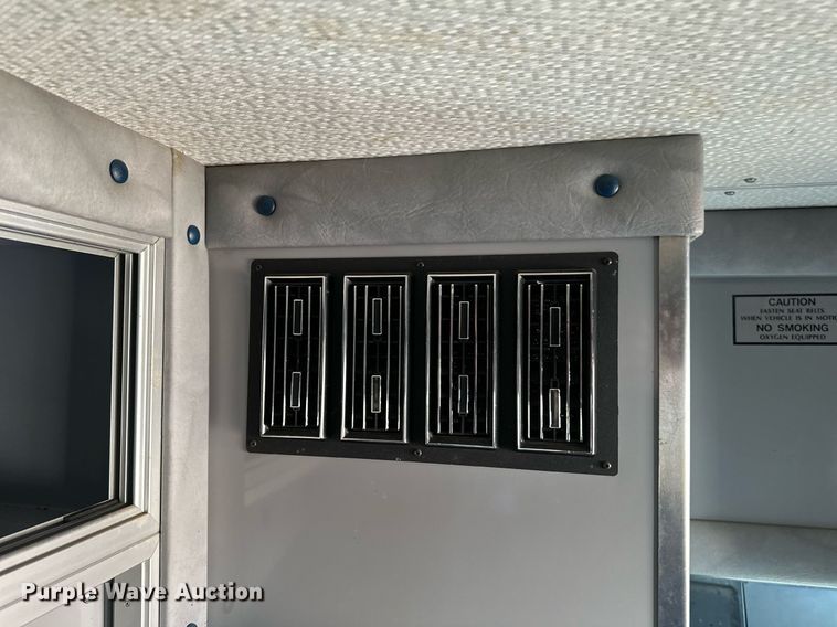 image for item DV0620 1997 International  4700LP rescue vehicle