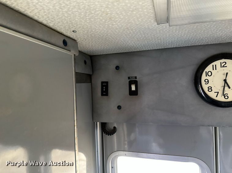 image for item DV0620 1997 International  4700LP rescue vehicle