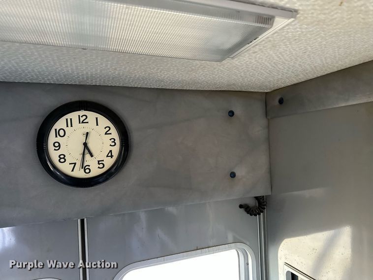 image for item DV0620 1997 International  4700LP rescue vehicle