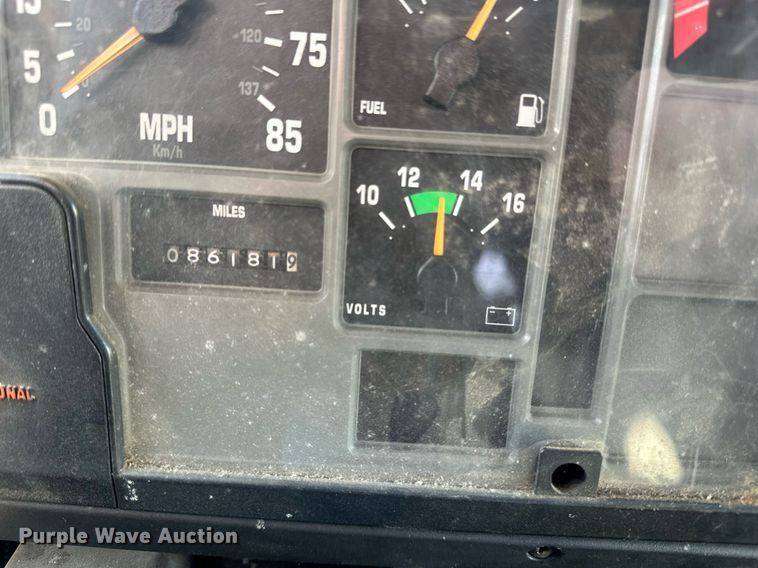 image for item DV0620 1997 International  4700LP rescue vehicle